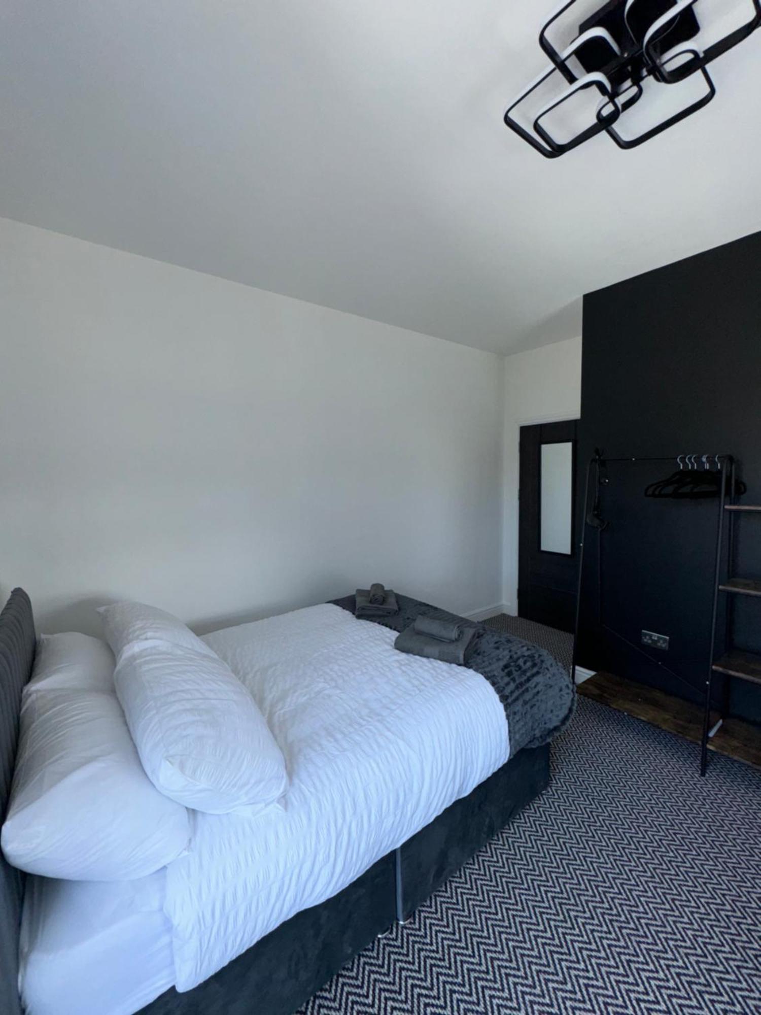 38 Everton Road Free Onsite Parking *