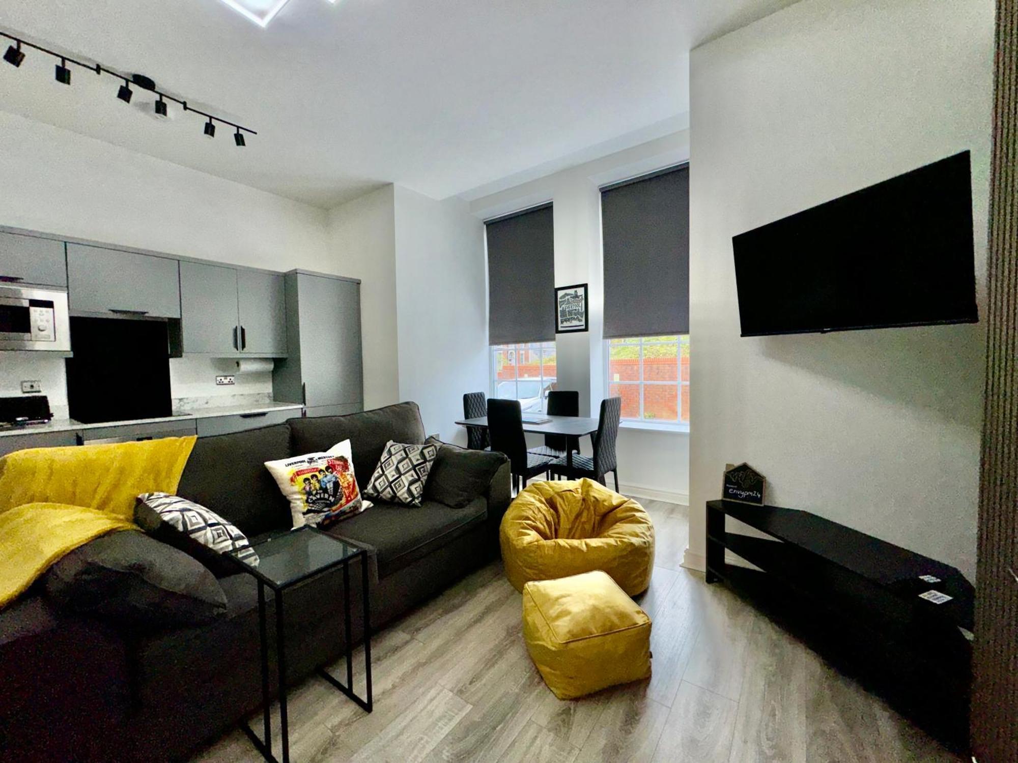 38 Everton Road Free Onsite Parking Apartment *