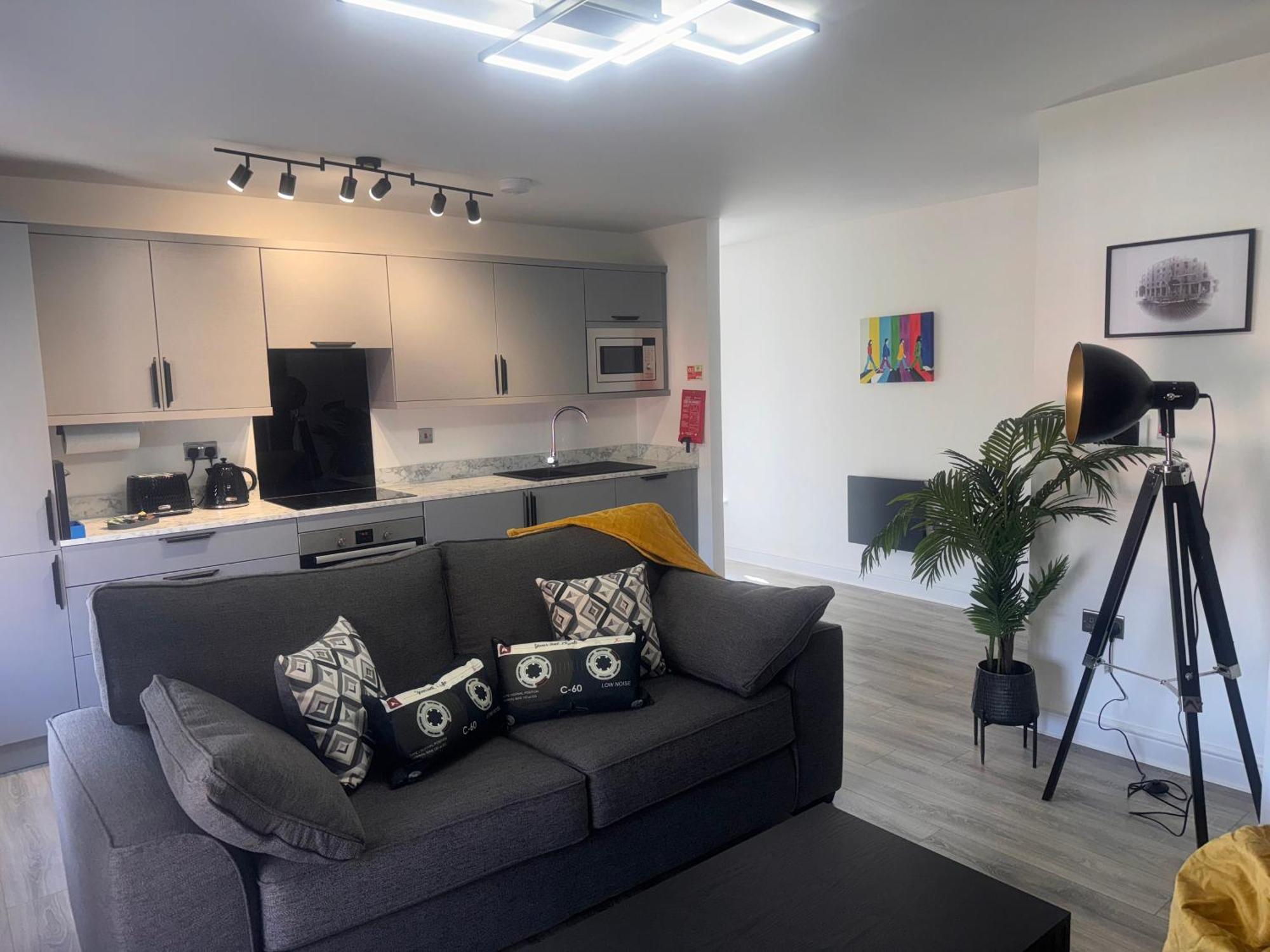 38 Everton Road Free Onsite Parking *