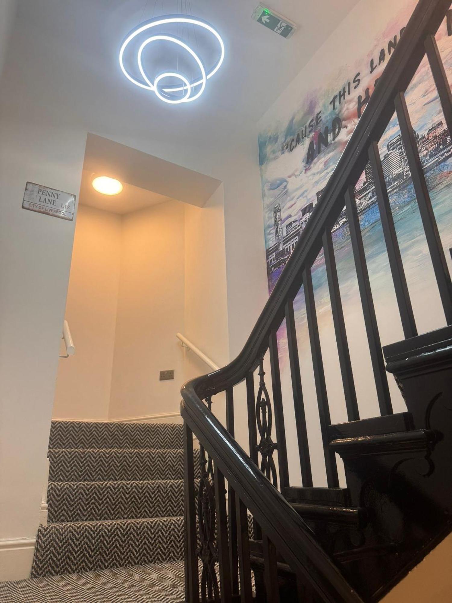 38 Everton Road Free Onsite Parking Apartment *