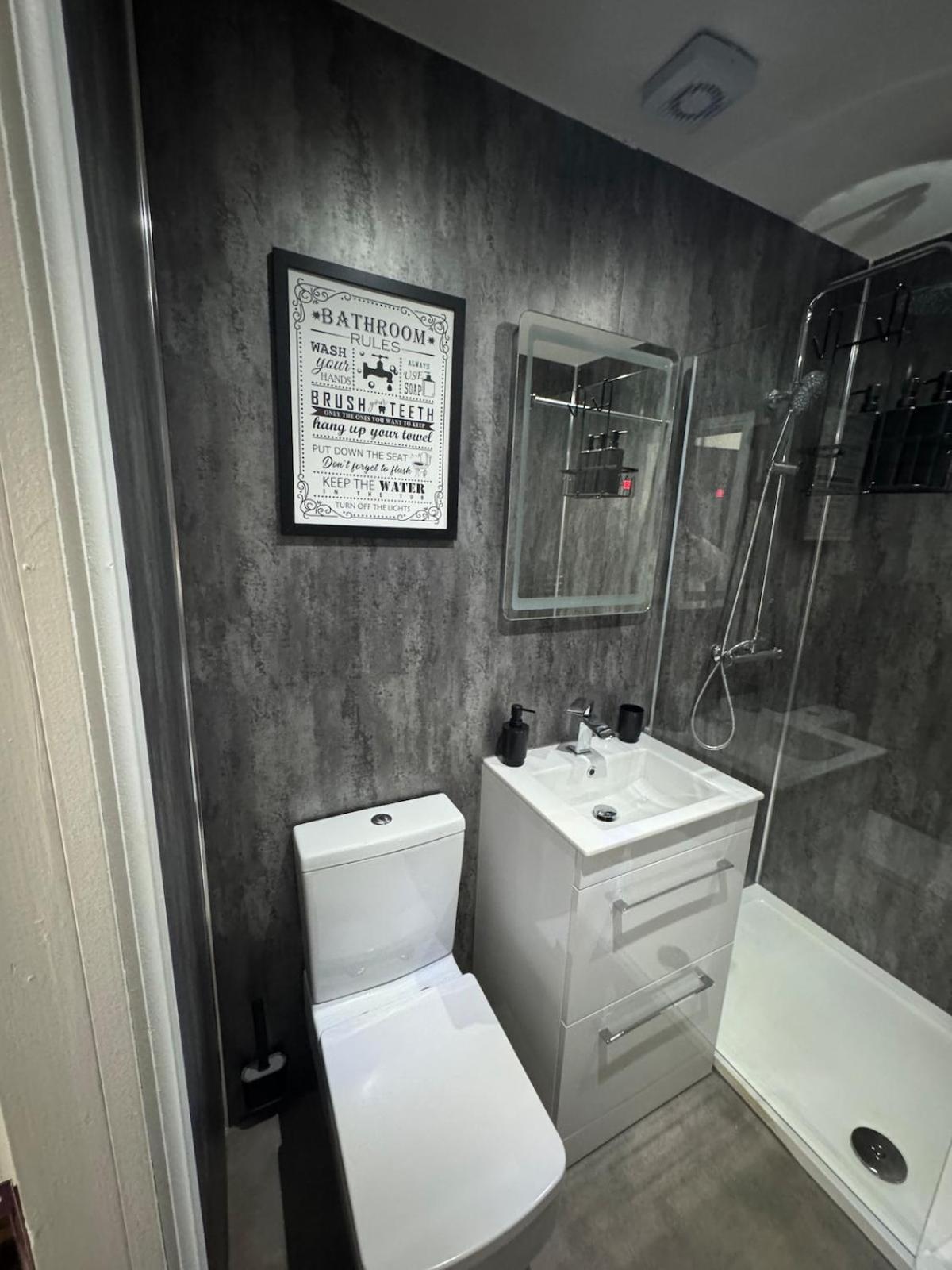 Apartment 38 Everton Road Free Onsite Parking *