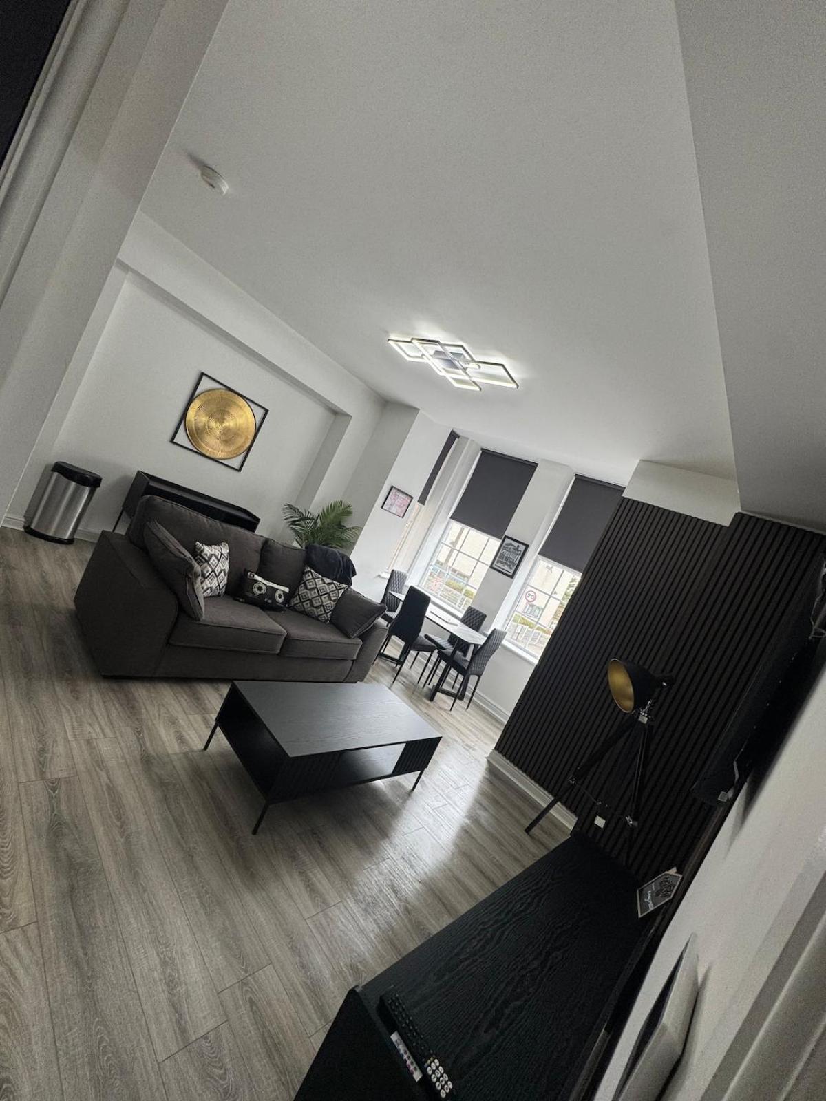 38 Everton Road Free Onsite Parking *